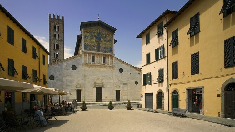 Лукка: Базіліка Сан-Фредиано - Lucca | Secret World Trip Planner