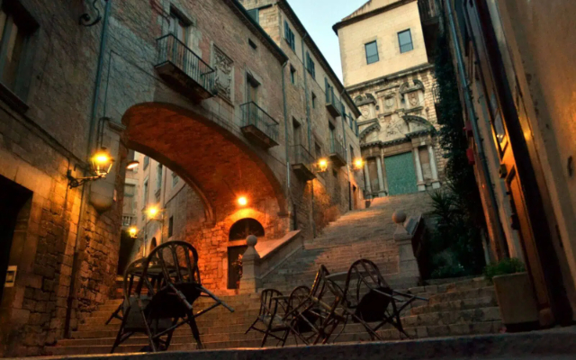 Il quartiere ebraico - un labirinto medievale di memoria e mistero - Girona | Secret World Trip Planner