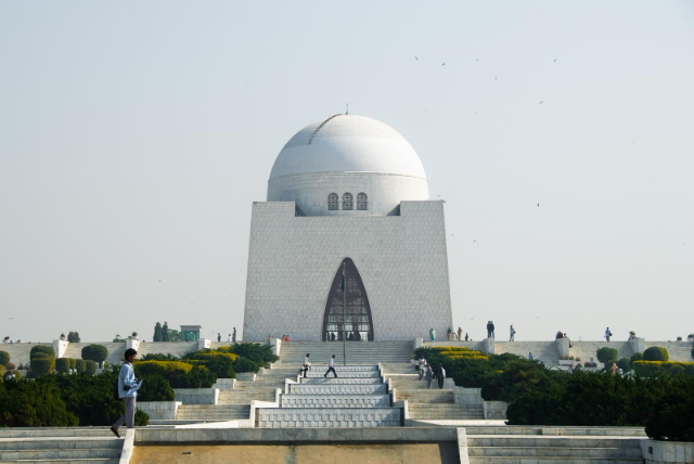 Mausoleo di Jinnah - Karachi | Secret World Trip Planner