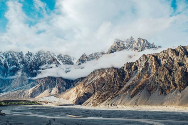 帕苏大教堂山峰 - Hunza Nagar | Secret World Trip Planner