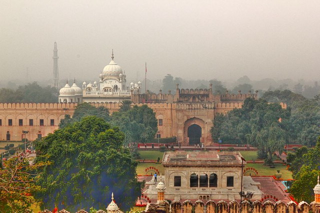 Samadhi del Maharaja Ranjit Singh - Lahore | Secret World Trip Planner