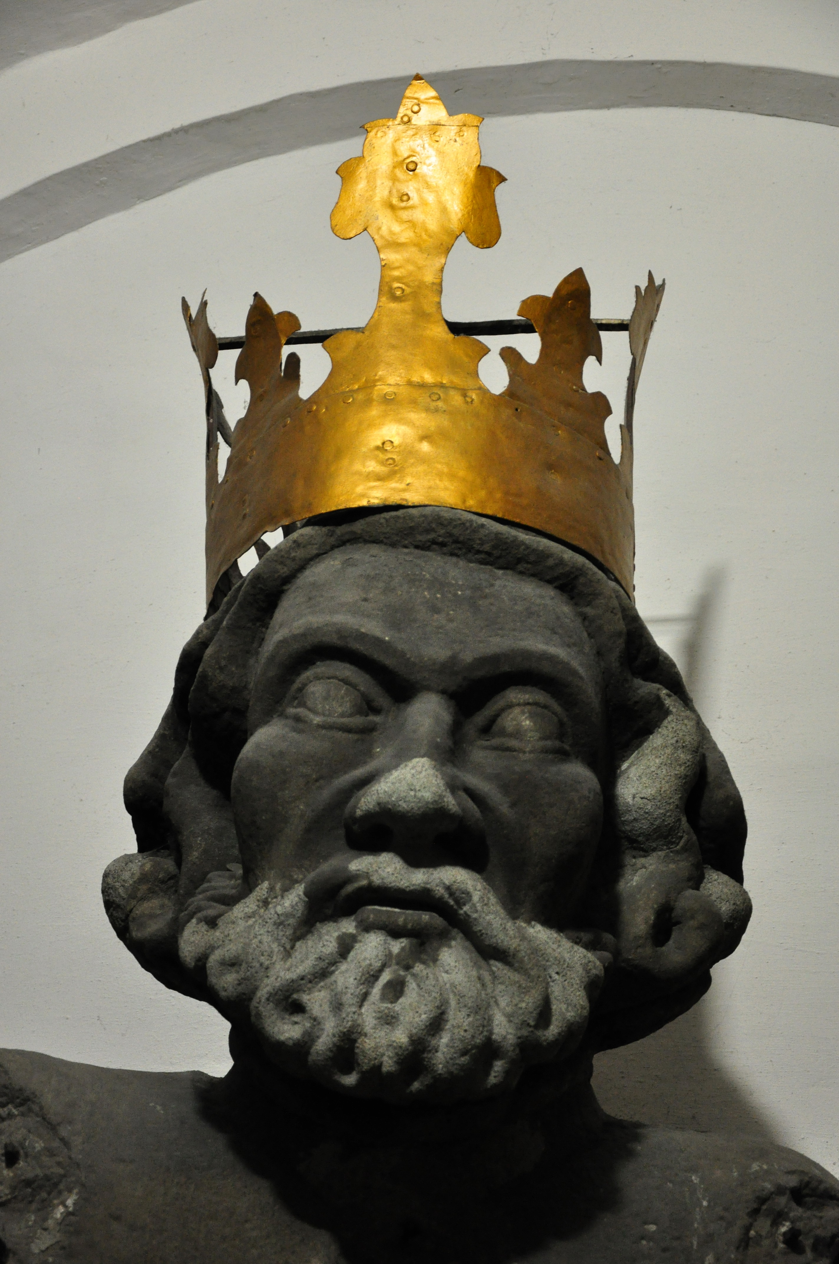 “Great Minister” church( Grossmünster ) - Zürich | Secret World Trip Planner