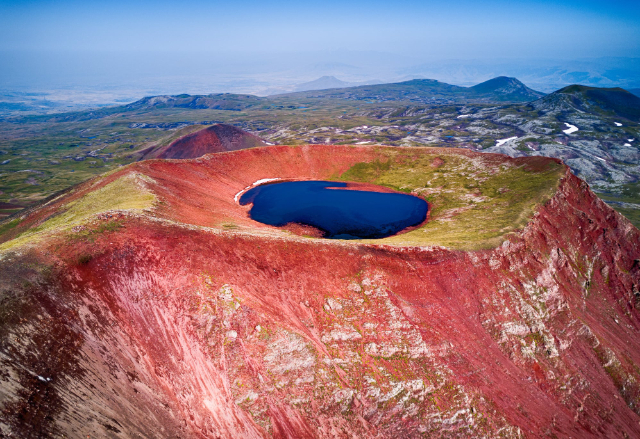 Pico Azhdahak: Donde confluyen antiguas leyendas y belleza volcánica - Azhdahak Mountain | Secret World Trip Planner