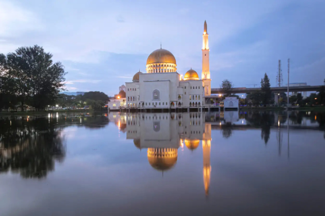 蒲种 Perdana 清真寺 - Puchong | Secret World Trip Planner