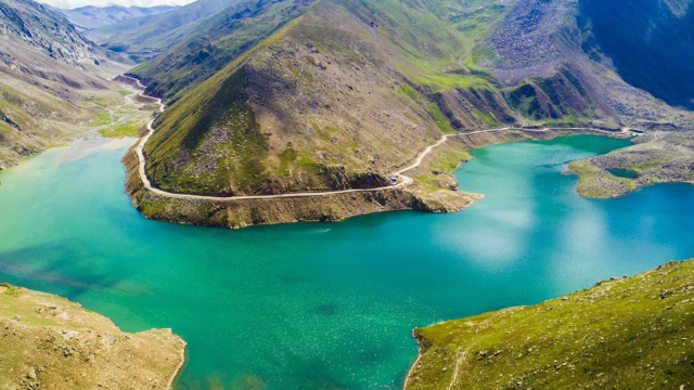 卢卢萨尔湖 - Lulusar Lake | Secret World Trip Planner