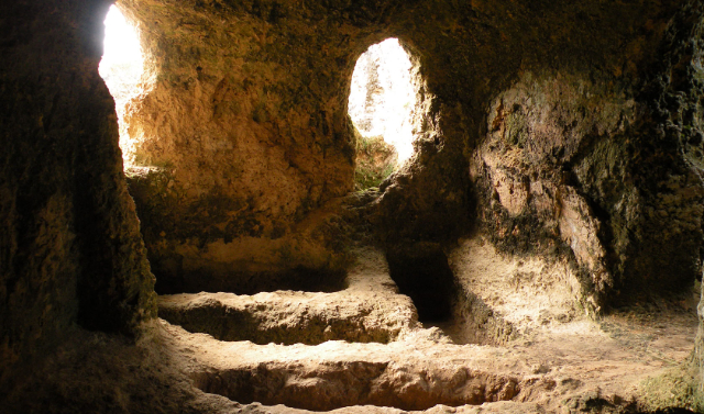 Necrópolis micénica de Mazarakata - Livathou 281 00 | Secret World Trip Planner