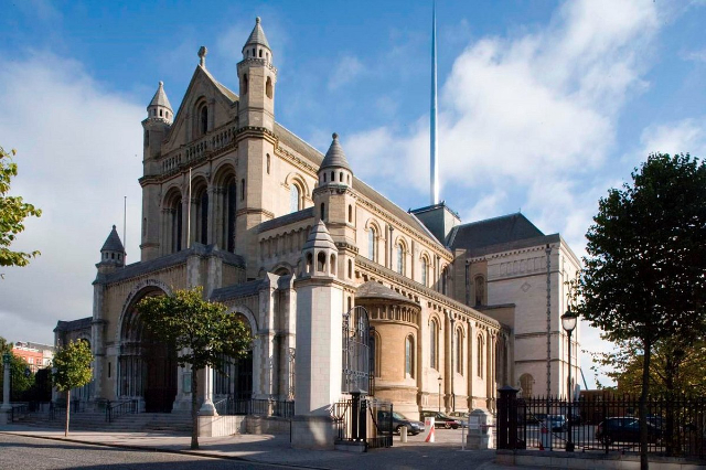 Catedral de St. Anne's - Donegall St | Secret World Trip Planner