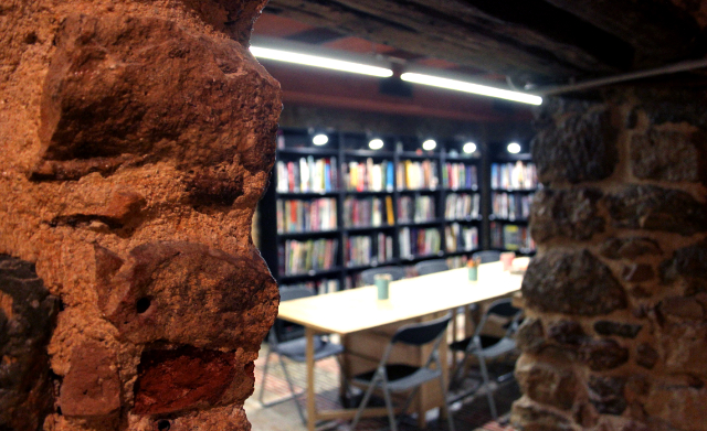 Atens bibliotek för tecknade serier - Athina | Secret World Trip Planner