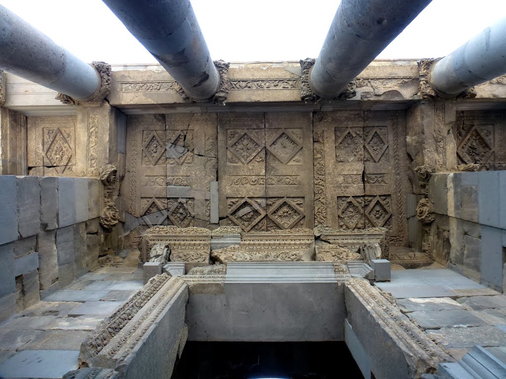 Hram Garni