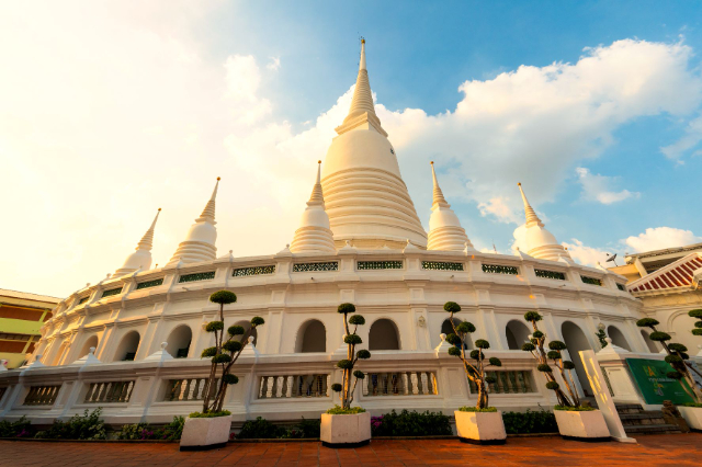 Wat Prayurawongsawat Worawihan - Khet Thon Buri | Secret World Trip Planner