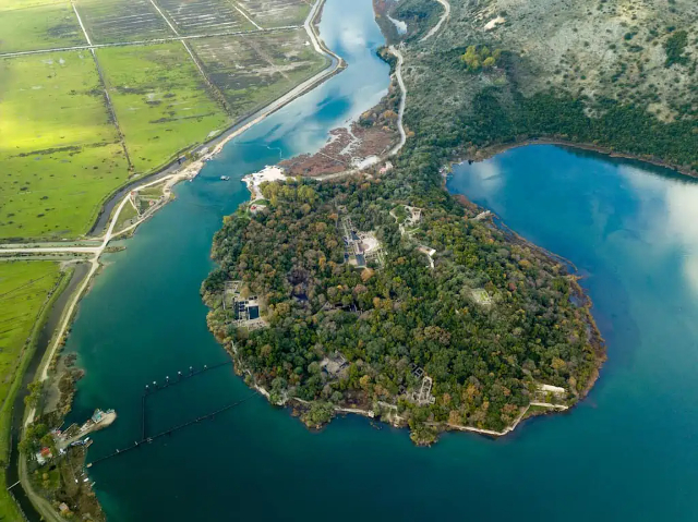 Dezvăluirea straturilor Parcului Național Butrint: O călătorie prin timp și natură | Secret World Trip Planner