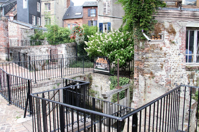 An Gairdín Tripot - Honfleur | Secret World Trip Planner