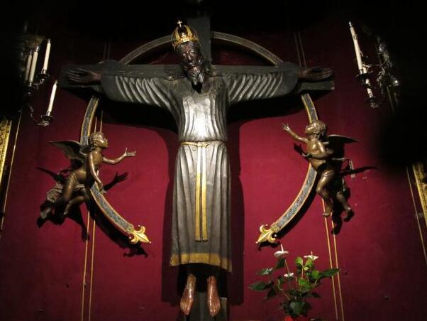 An Naofa Aghaidh Lucca - Lucca | Secret World Trip Planner