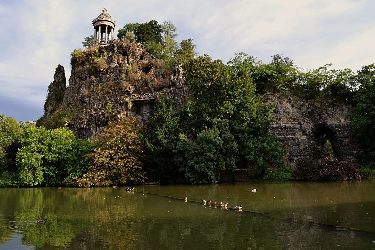پاریس / Parc des Buttes Chaumont - Parigi | Secret World Trip Planner