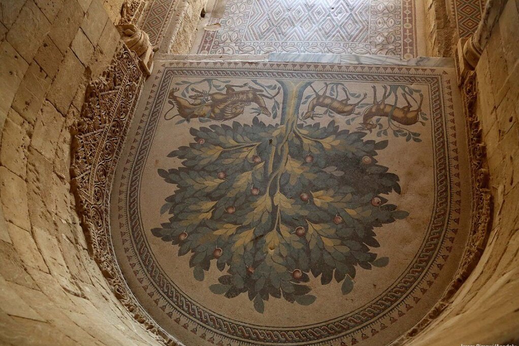 El Palacio de Hisham, conocido como Khirbat al-Mafjar | Secret World Trip Planner