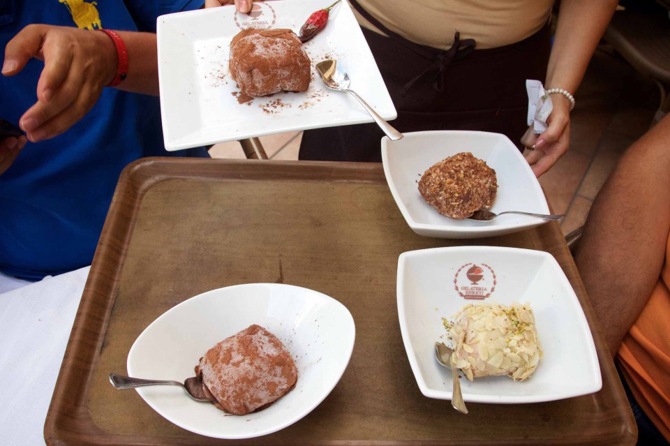 ಪಿಜ್ಜೋ ಟ್ರಫಲ್ - Pizzo | Secret World Trip Planner