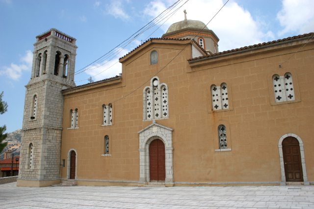 Gereja Agios Georgios di Arachova - Arachova | Secret World Trip Planner