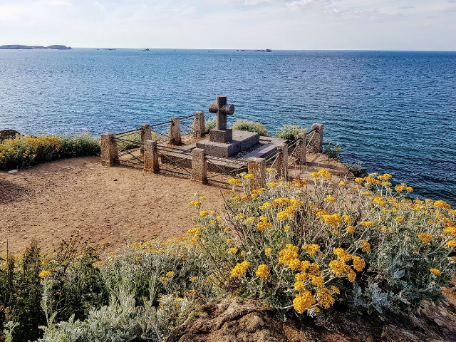 Chateaubriand qabri - Saint-Malo | Secret World Trip Planner