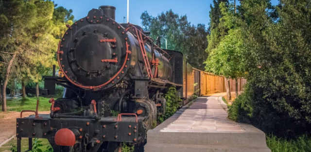 Parco ferroviario di Kalamata - Kalamata | Secret World Trip Planner