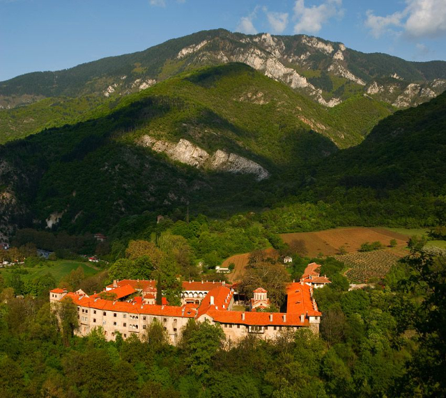 Bačkovas klosteris - Bachkovski manastir | Secret World Trip Planner