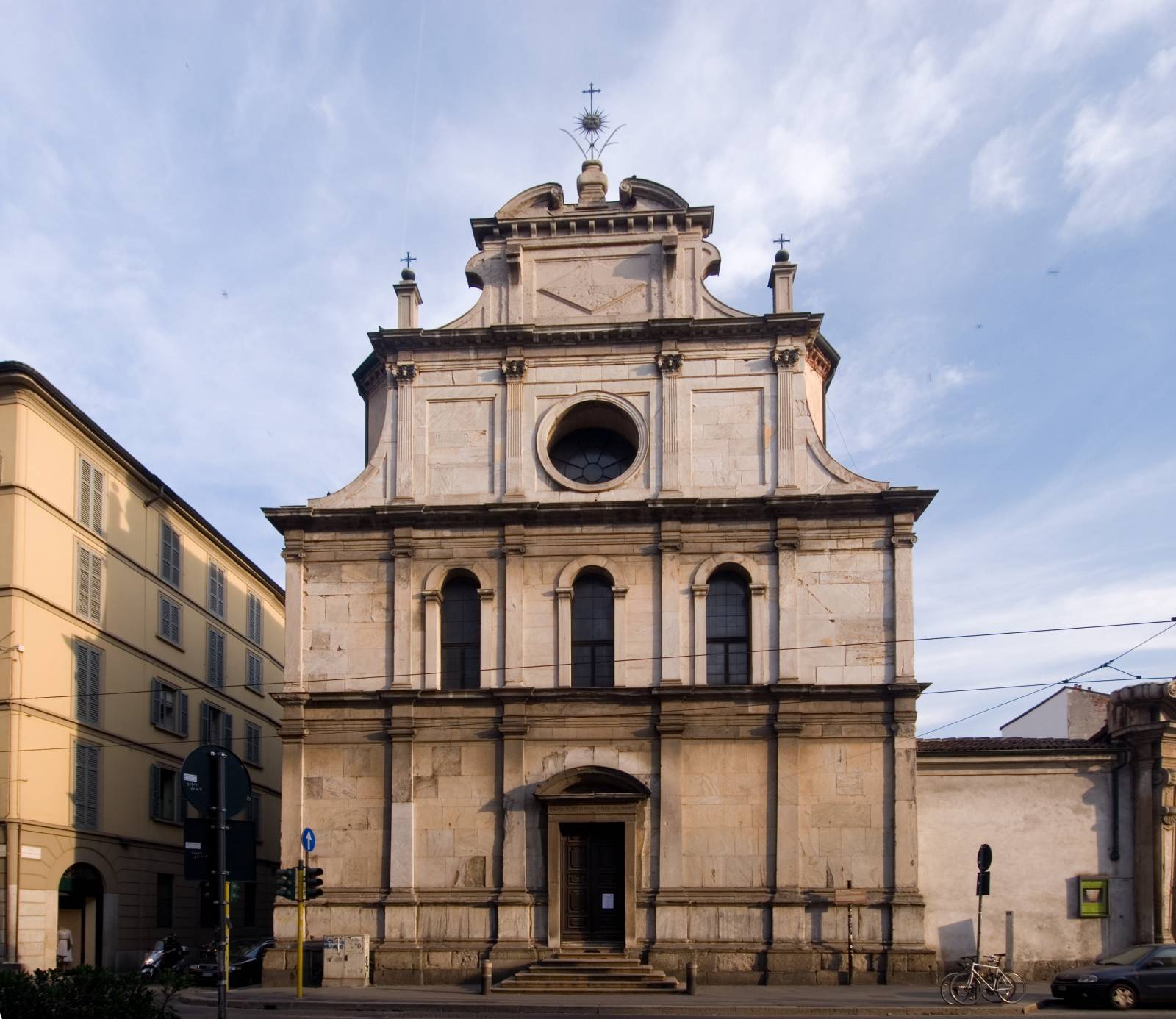 Iglesia de San Mauricio en el Monasterio ...