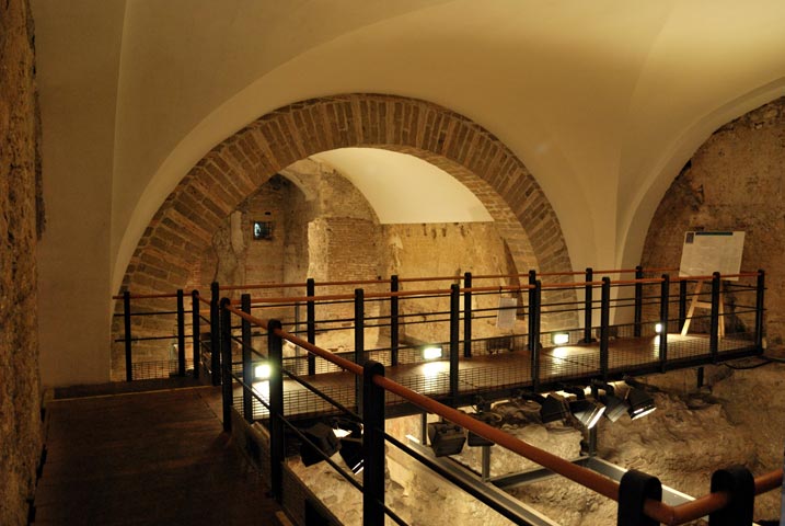 Archäologischer Komplex von San Pietro  ...