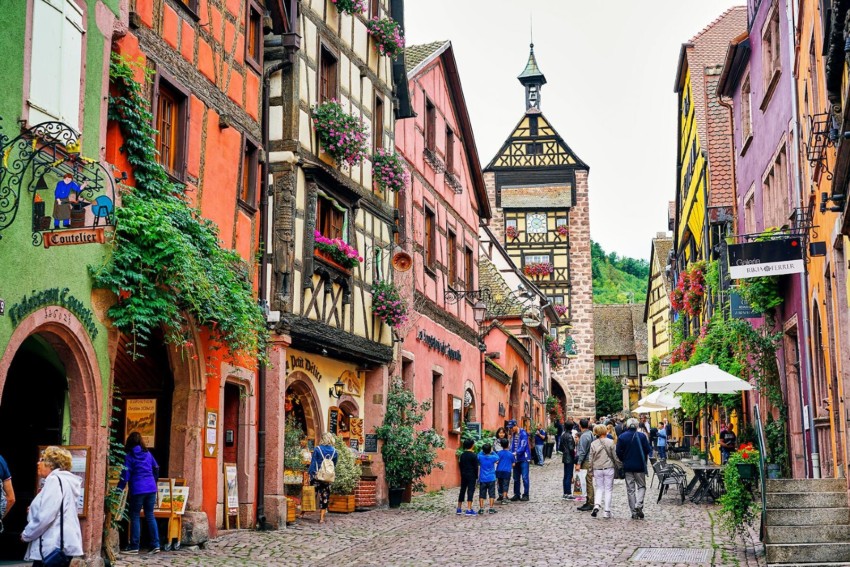 Riquewihr, Güzellik ve Canavar köyü - Secret World