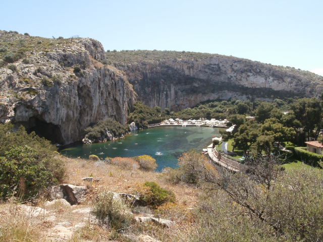 Vouliagmeni Gölü - Lake Vouliagmeni | Secret World Trip Planner