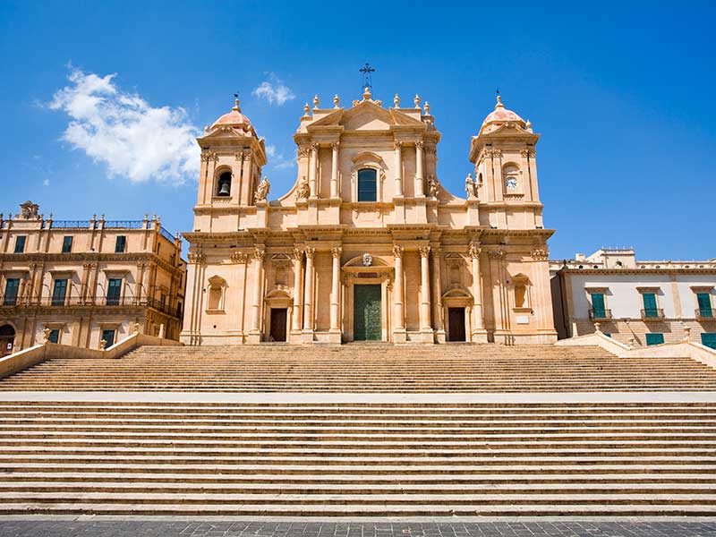 Gereja Induk San Nicolò - Noto | Secret World Trip Planner