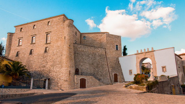 Poble de Montemiletto - Montemiletto | Secret World Trip Planner