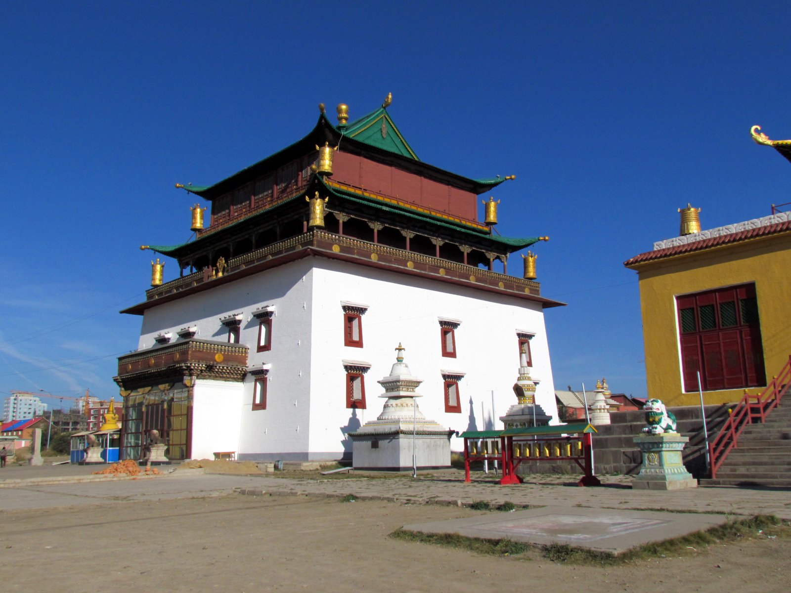 Gandantegchinlen Biara, Ulaanbaatar, Mongolia - Ulan Bator | Secret World Trip Planner