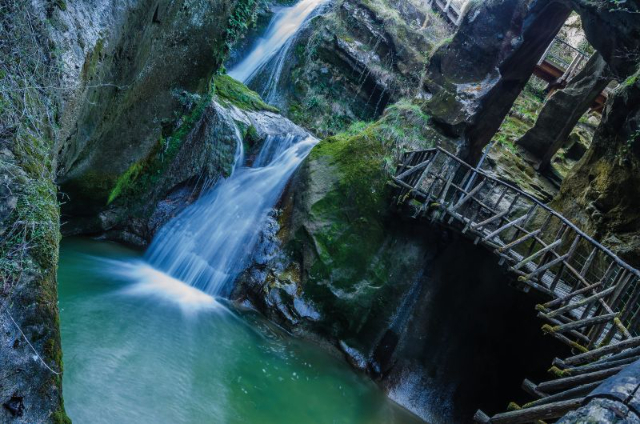 Grottes du Caglieron - Via Grotte del Caglieron | Secret World Trip Planner