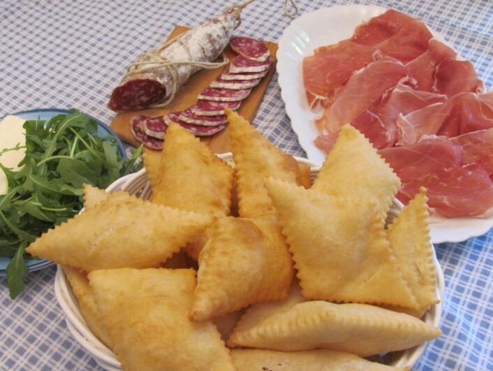 Zonzelle ose Tritole, Tuscan fried pica - Greve in Chianti | Secret World Trip Planner