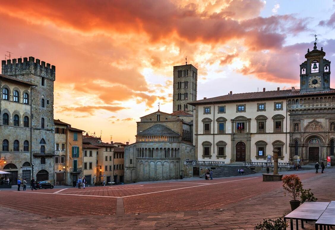 阿雷佐及其美丽的大广场 - Arezzo | Secret World Trip Planner