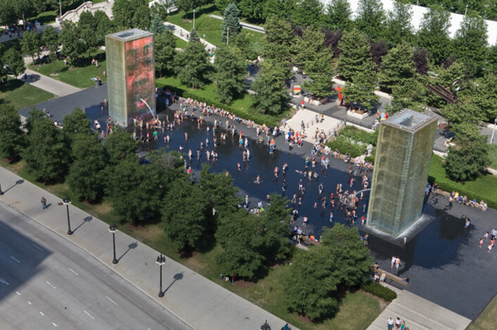 Makutha Sumbering ing Chicago - Chicago | Secret World Trip Planner