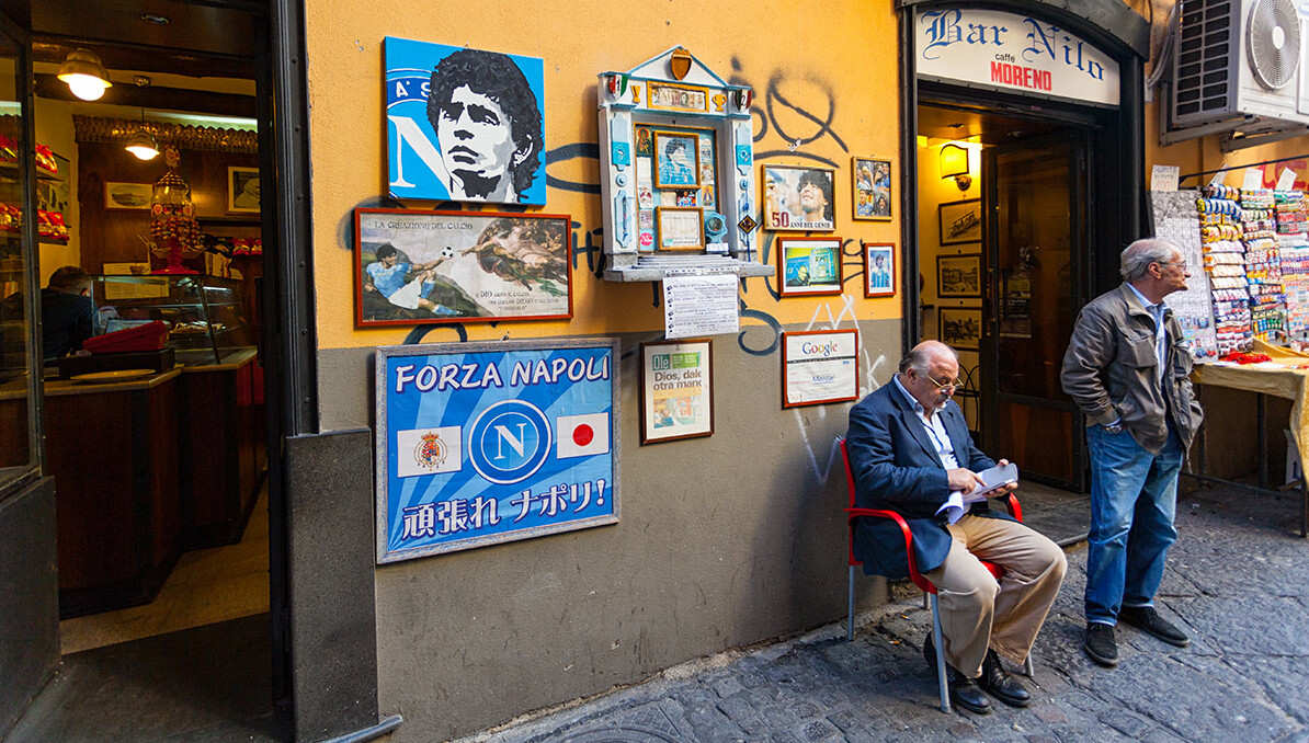 სან პაოლო სტადიონი და ფეხბურთის მარადონის გენიოსი - Napoli | Secret World Trip Planner