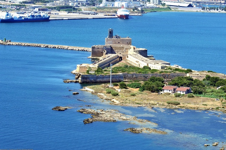 Бриндизи: Остров Сант Андреа и морски замък - Brindisi | Secret World Trip Planner