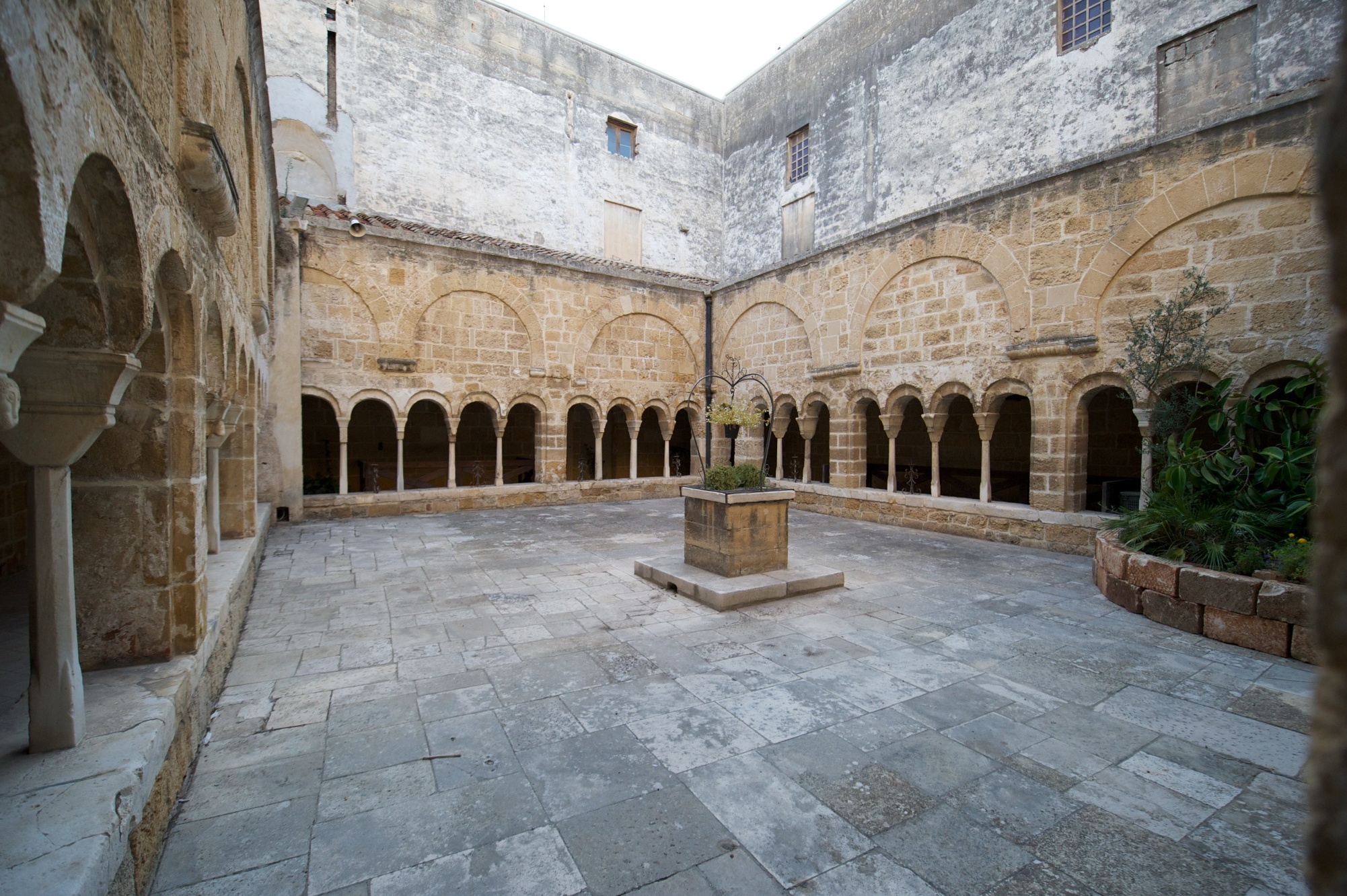 Бриндизи: църквата Сан Бенедето и нормандското изкуство - Brindisi | Secret World Trip Planner