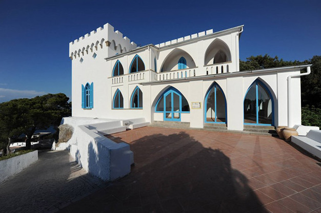 Ο Περιστερώνας και το Μουσείο Luchino Visconti - Forio | Secret World Trip Planner