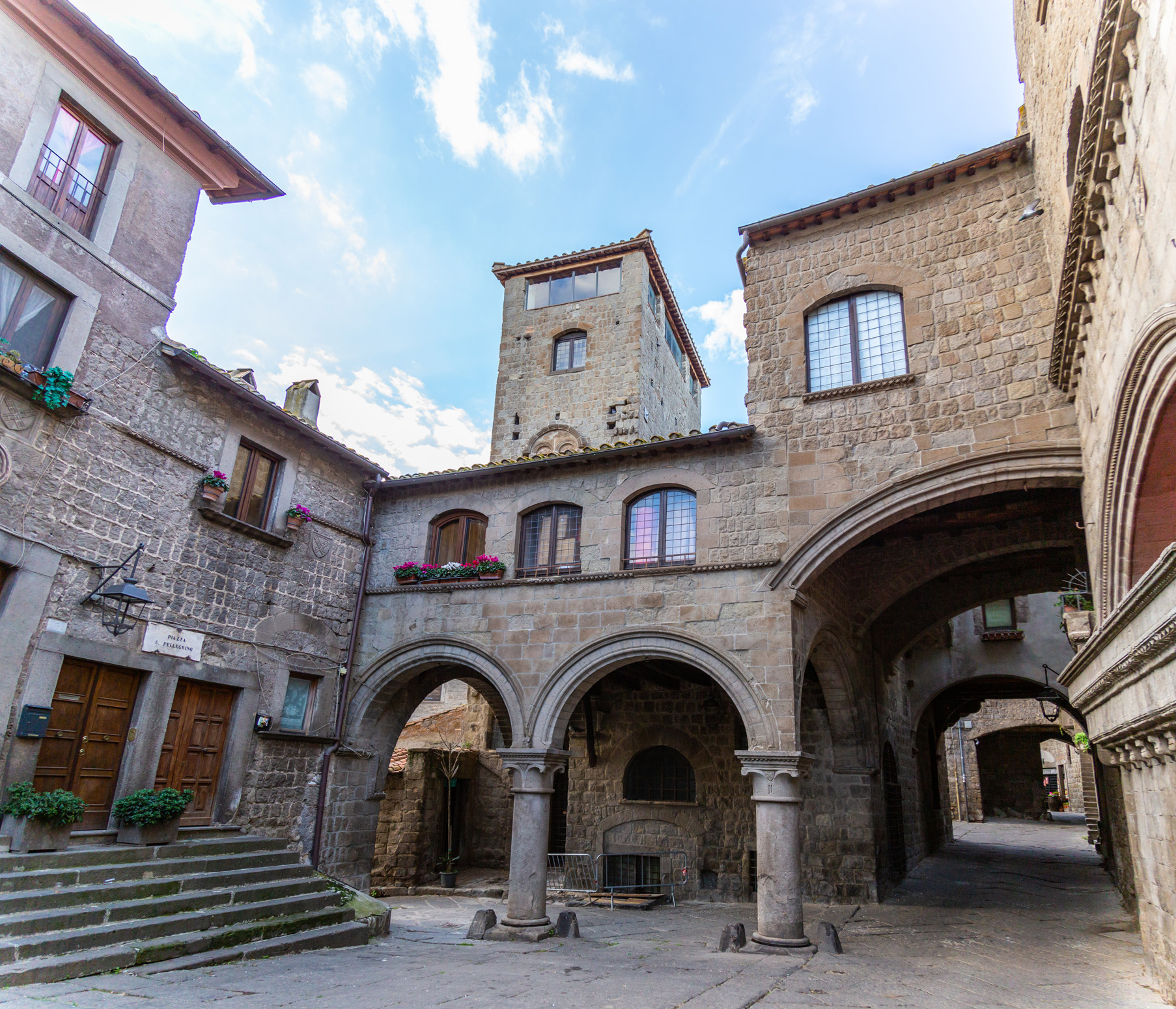 Viterbo / Palazzo degli Alessandri - Viterbo | Secret World Trip Planner