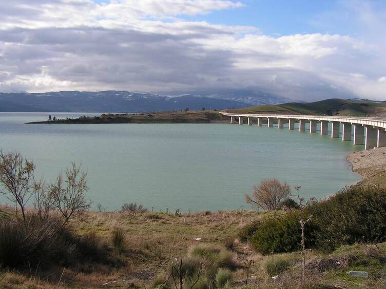 Mount Cotuño i najveća brana u Europi - Diga di Monte Cotugno | Secret World Trip Planner