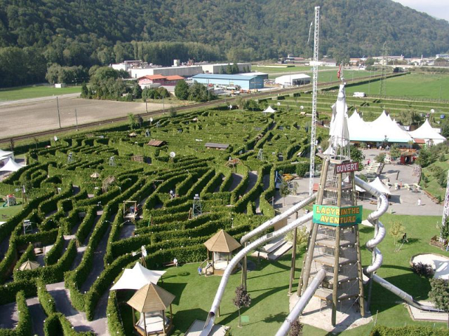 ધ એવિઓનાઝ મેઝ એડવેન્ચર. - Evionnaz | Secret World Trip Planner