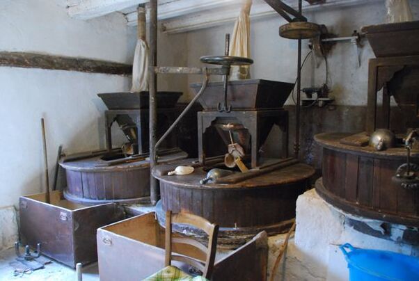 Dans le vieux village de Loro Ciuffenna (Ar), l'une des plus caractéristiques et des meilleures co - Via del Mulino | Secret World Trip Planner