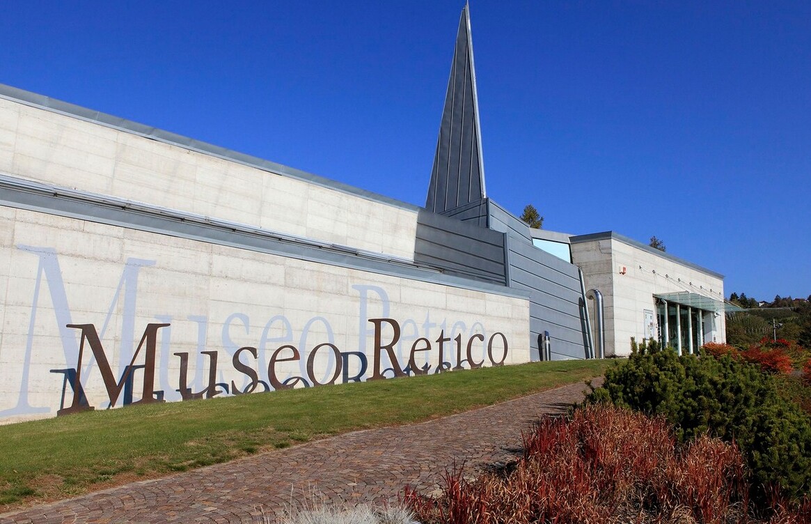 ਨੂੰ Retico ਮਿਊਜ਼ੀਅਮ ਸਥਿਤ ਹੈ, ਵਿਚ Casalini Di Sanzeno, ਇੱਕ ਬਹੁਤ ਹੀ ਮਹੱਤਵਪੂਰਨ ਖੇਤਰ ਲਈ ਏ - Sanzeno | Secret World Trip Planner