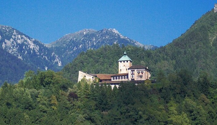 Den majestätiska Castel Ivano - Ivano-fracena | Secret World Trip Planner