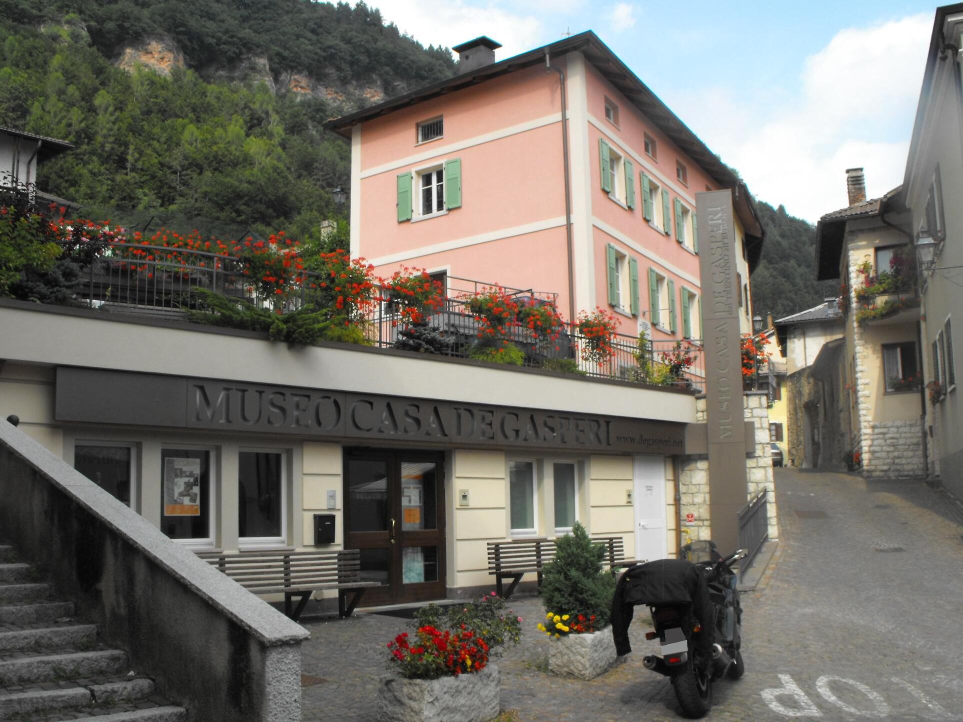 Den lilla Casa De Gasperi Museum - Pieve Tesino | Secret World Trip Planner