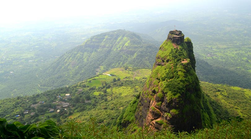 Die Festung Prabalgad Befindet Sich Auf Einer Hohe Von 7 Secret World It is also famous for kalavantin fort. secret world