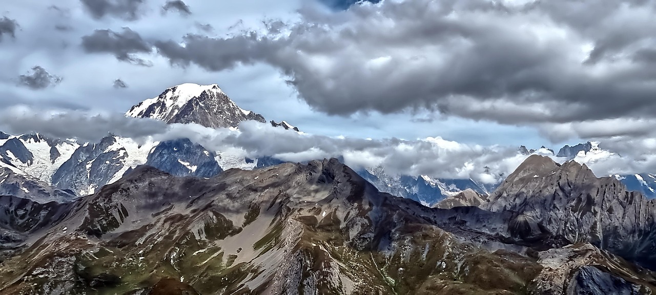 Monte Bianco | Aiguilles du Dru - Chamonix-Mont-Blanc | Secret World Trip Planner