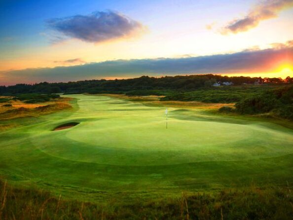 Golf / Royal Troon - Troon | Secret World Trip Planner