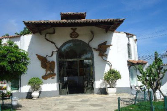 Chapel ya Mama yetu wa Mimba - Armação dos Búzios - Rio de Janeiro | Secret World Trip Planner